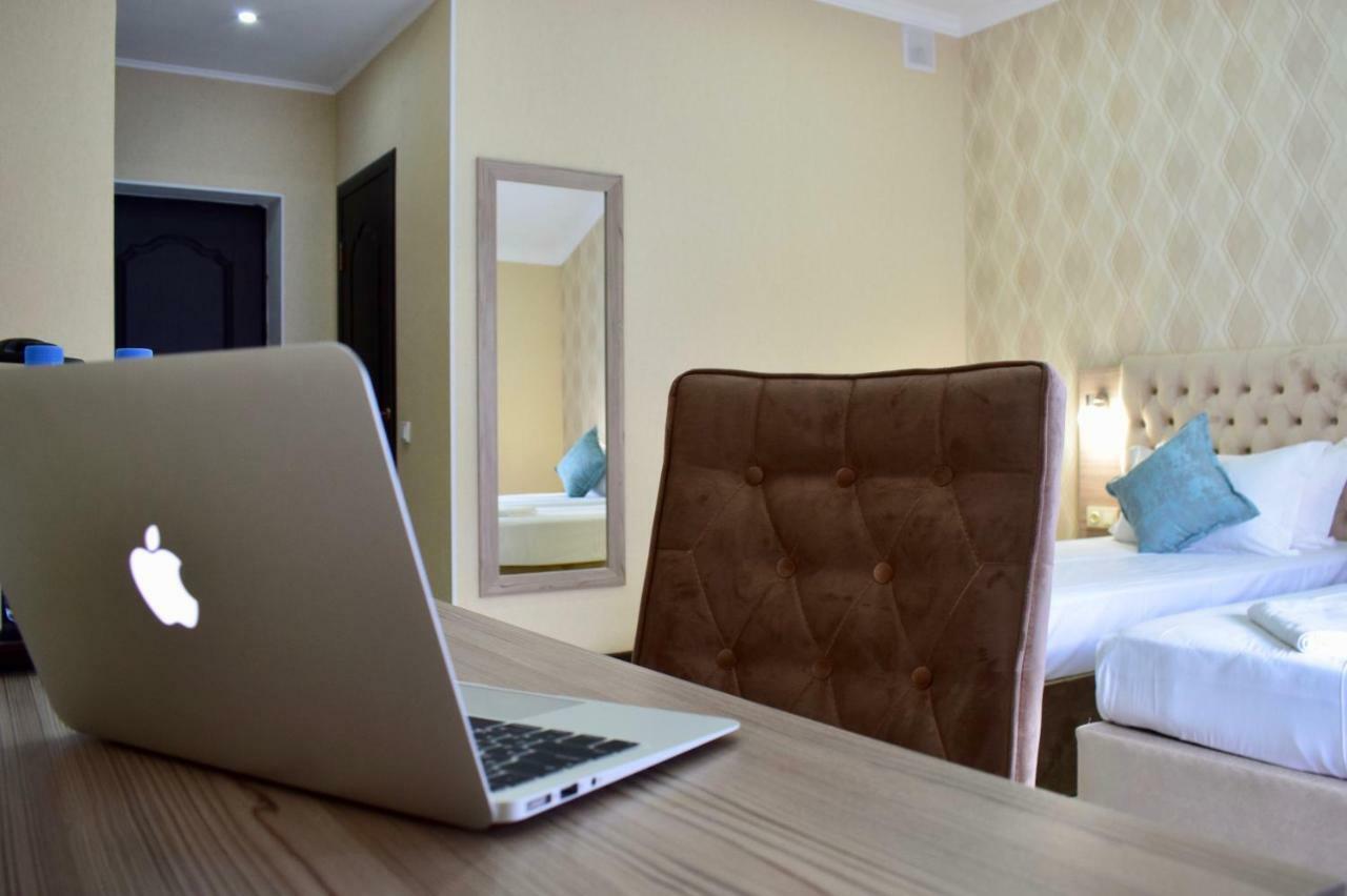 Dostar Inn Chimkent Extérieur photo