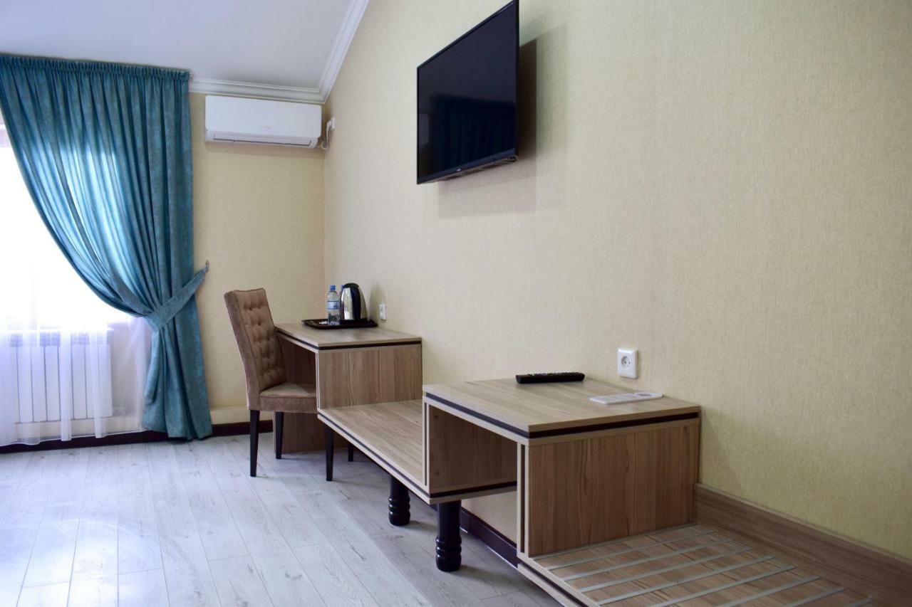 Dostar Inn Chimkent Extérieur photo