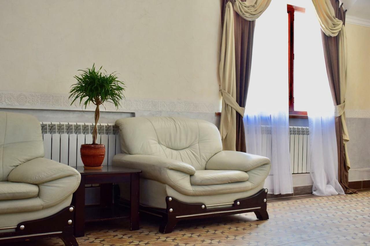 Dostar Inn Chimkent Extérieur photo